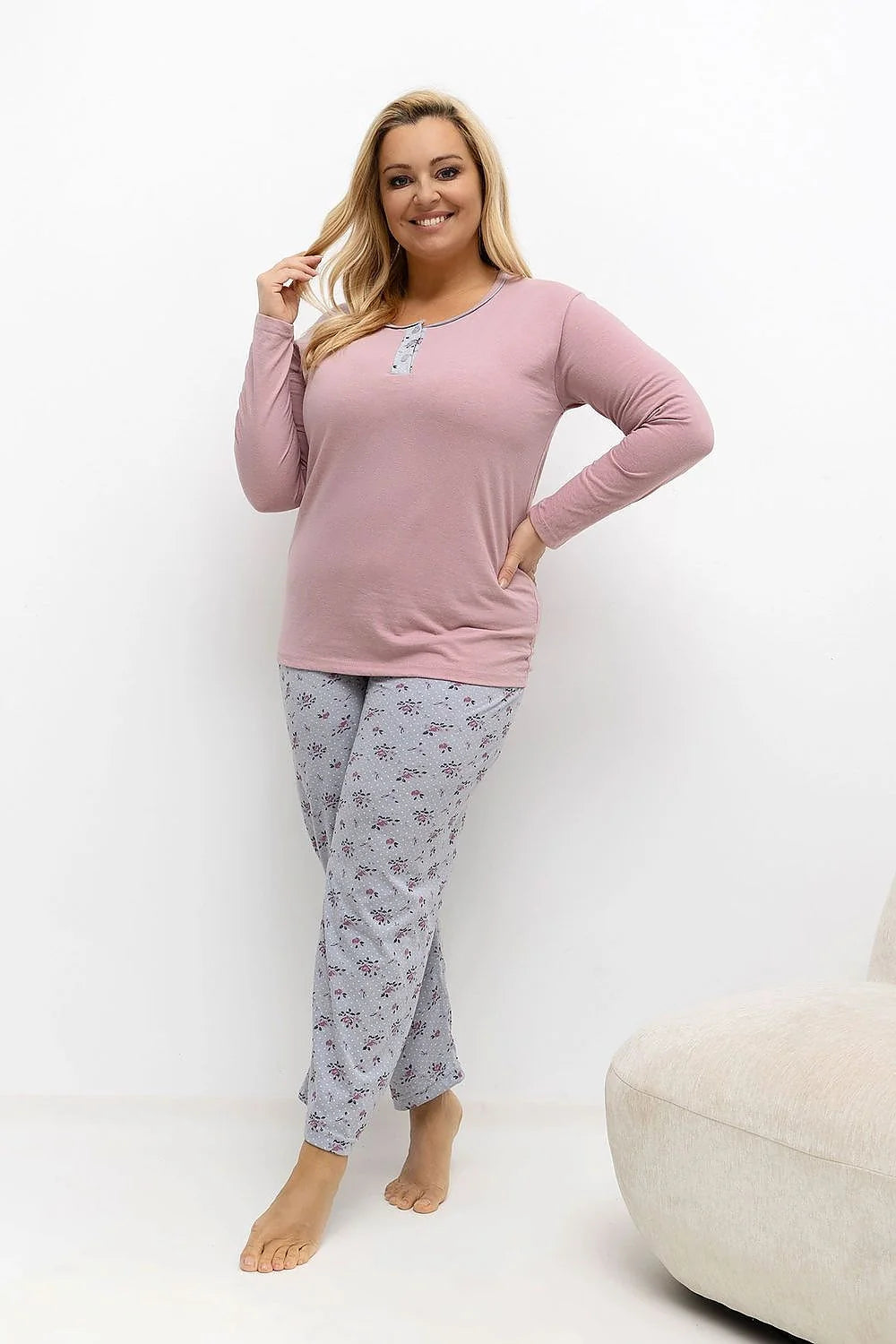 pyjama femme grande taille haut manches longues col rond patte boutonnage pantalon jambes droites imprimé floral rose poudré jersey doux