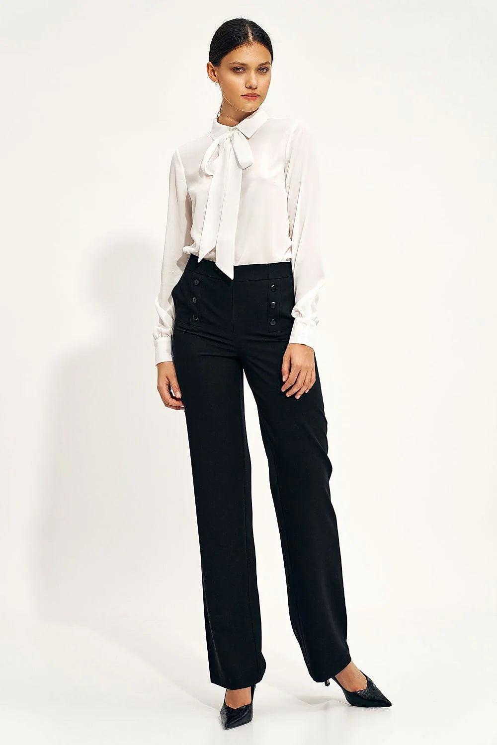 Chemisier à nœud lavallière élégant pour femme en polyester blanc ajusté manches longues taille ajustable occasion professionnelle ou élégante
