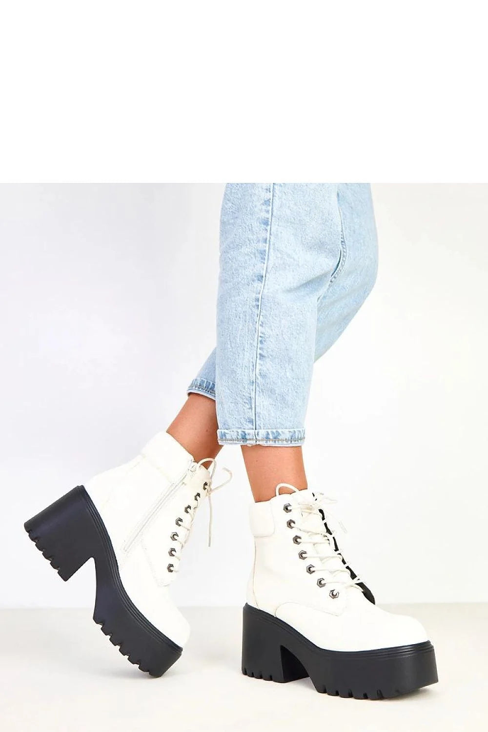 bottines femme chunky massives similicuir écologique durable bout carré tige12cm talon9cm plateforme5cm semellecrantée talonbloc lacets ziplatéral colrembourré maintiencheville