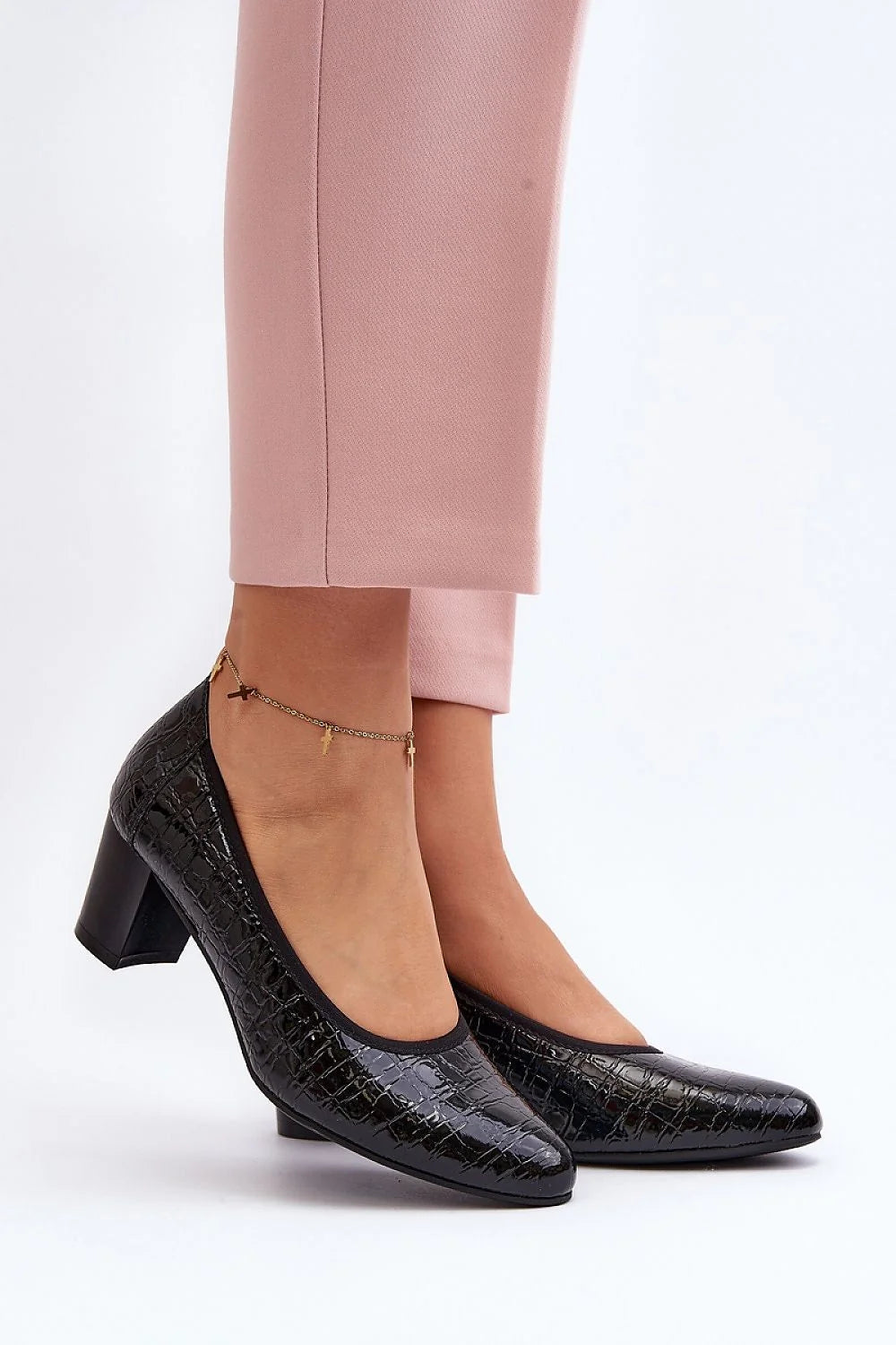 Escarpins design élégant talon large cuir artificiel embossing femme noir confortable longueur 23.5-25.5 cm