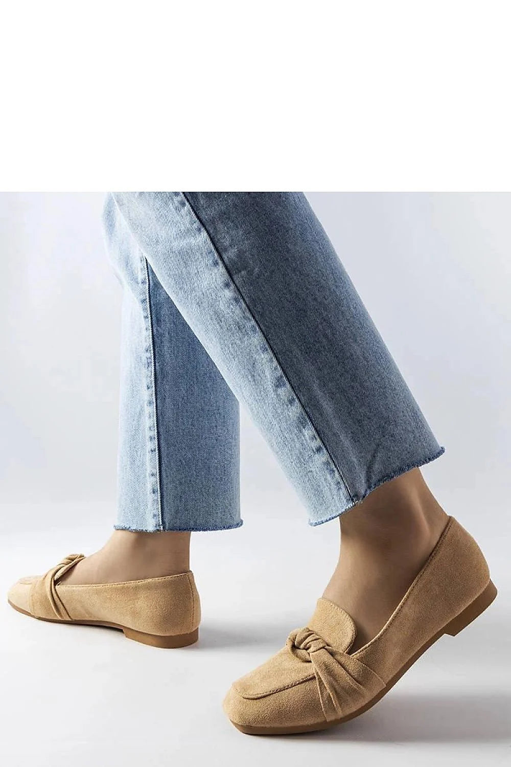 Mocassins pour femmes en suédine beige clair bout carré style décontracté élégance intemporelle confort quotidien