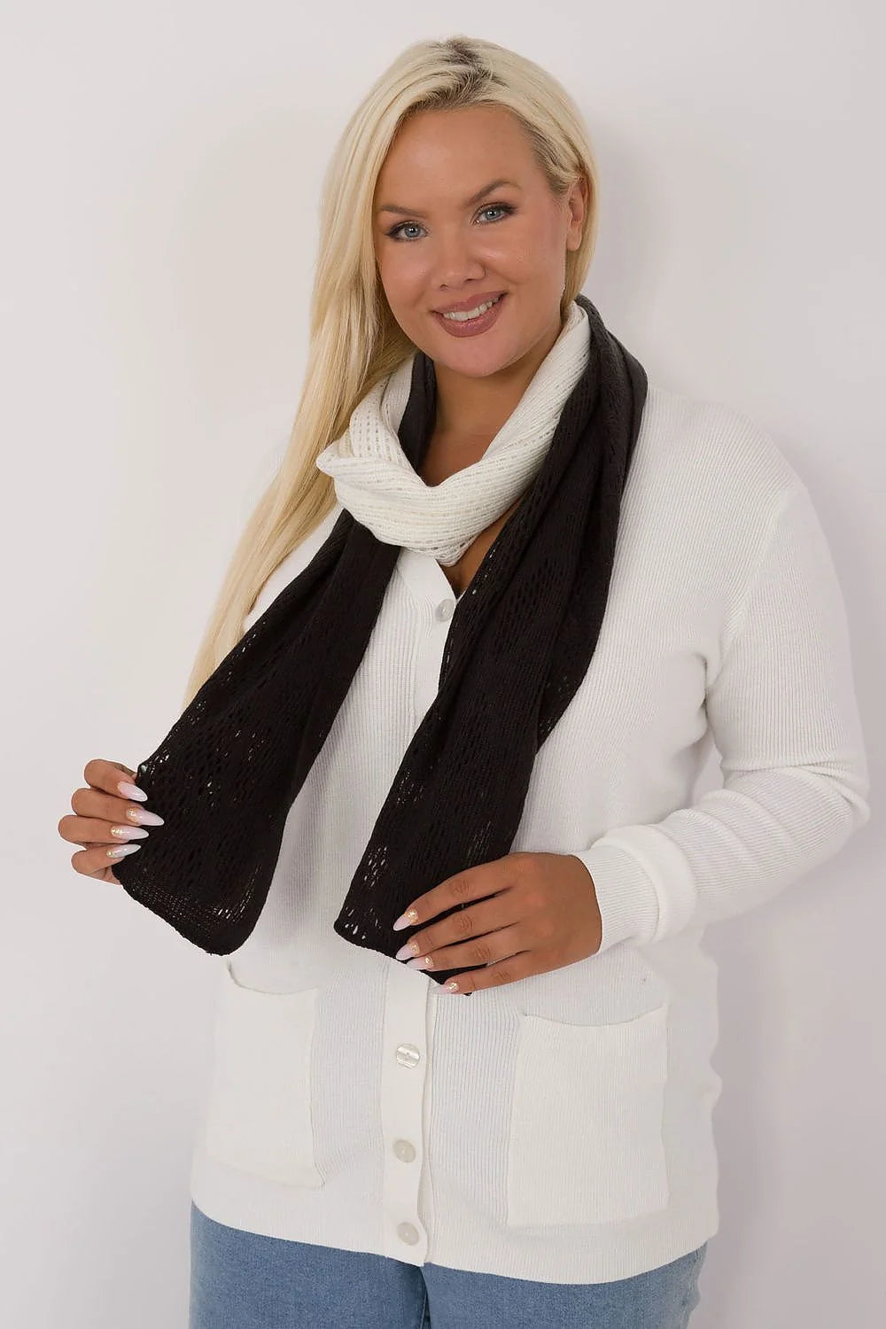 Écharpe ajourée bicolore longue en coton laine élégante pour femmes, style intemporel, parfait pour tous les jours