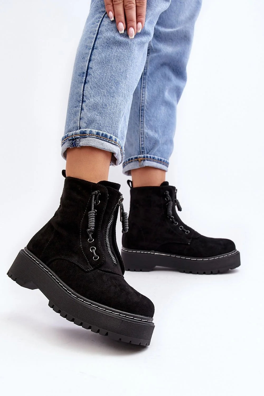 Bottes trappeur Step in style pour femmes en suédine écologique, design moderne, talon renforcé, semelle antidérapante, fermeture zippée et lacets décoratifs