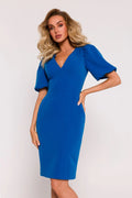 Robe de jour élégante couleur bleu électrique taille ajustée manches bouffantes col V conçue en Pologne matière confortable