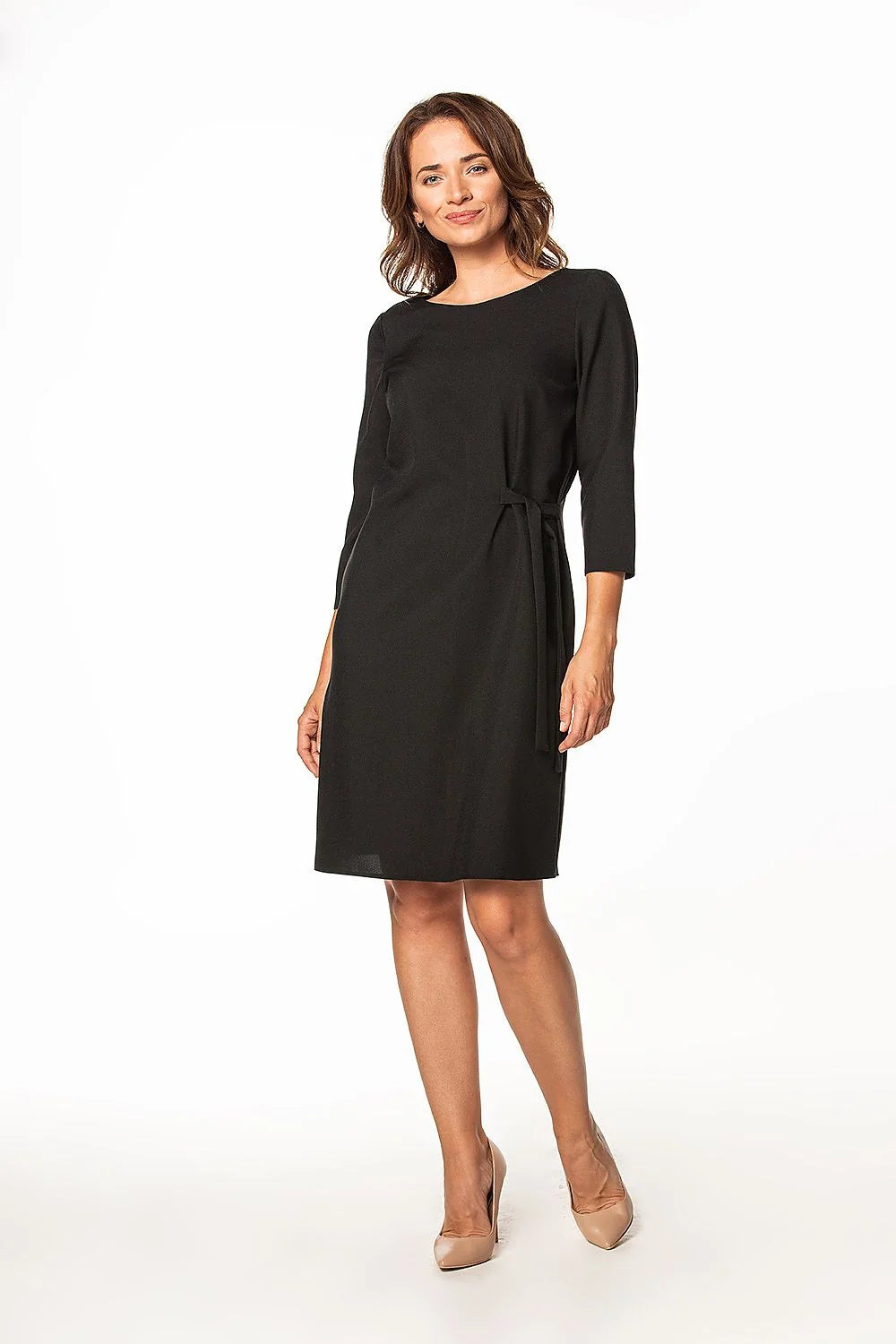 Robe de jour élégante en tissu fluide manches trois-quarts ceinture nouée côté femme noir