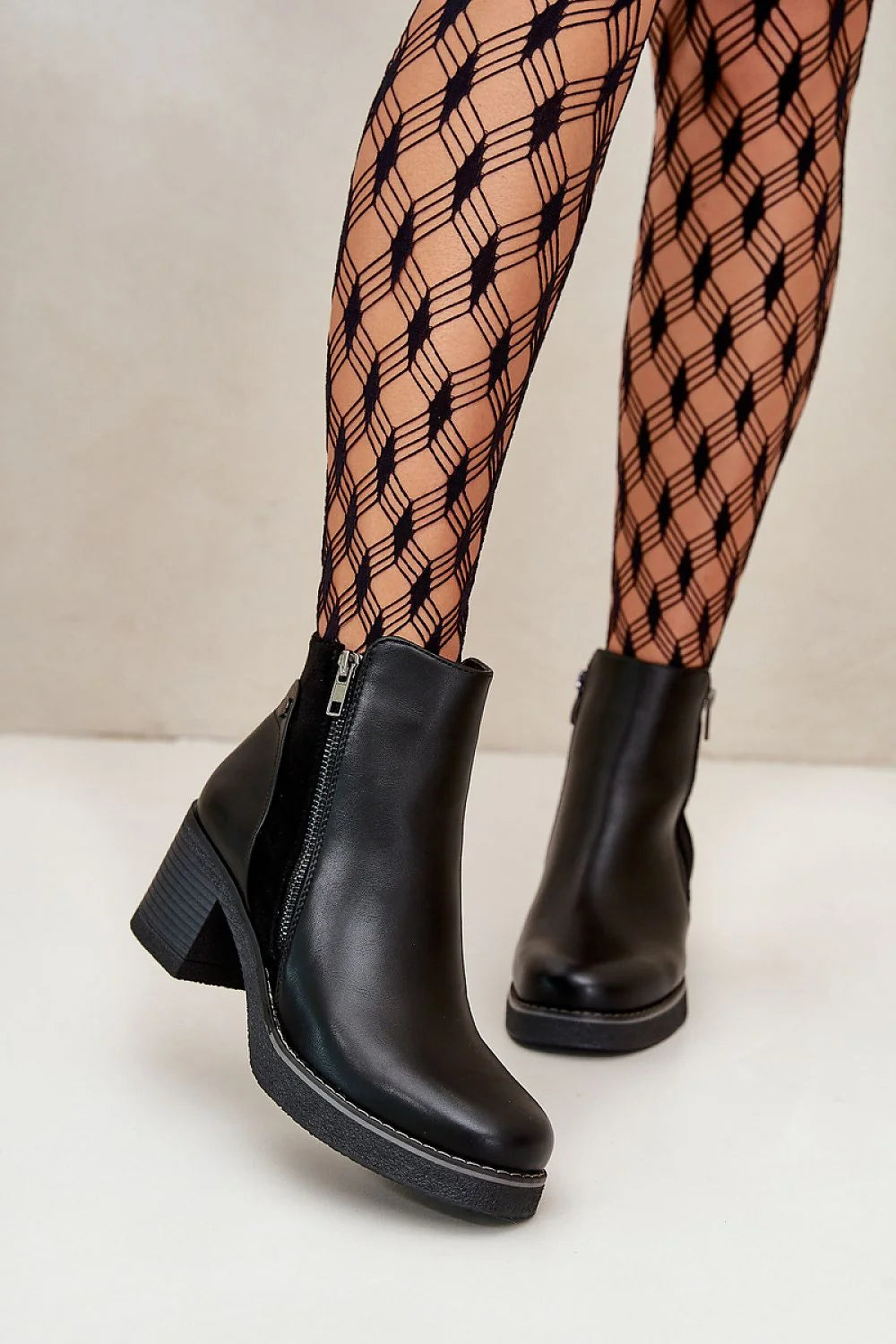 Bottines femmes design moderne talon carré cuir artificiel doublure chaude automne hiver bottes élégantes style chelsea