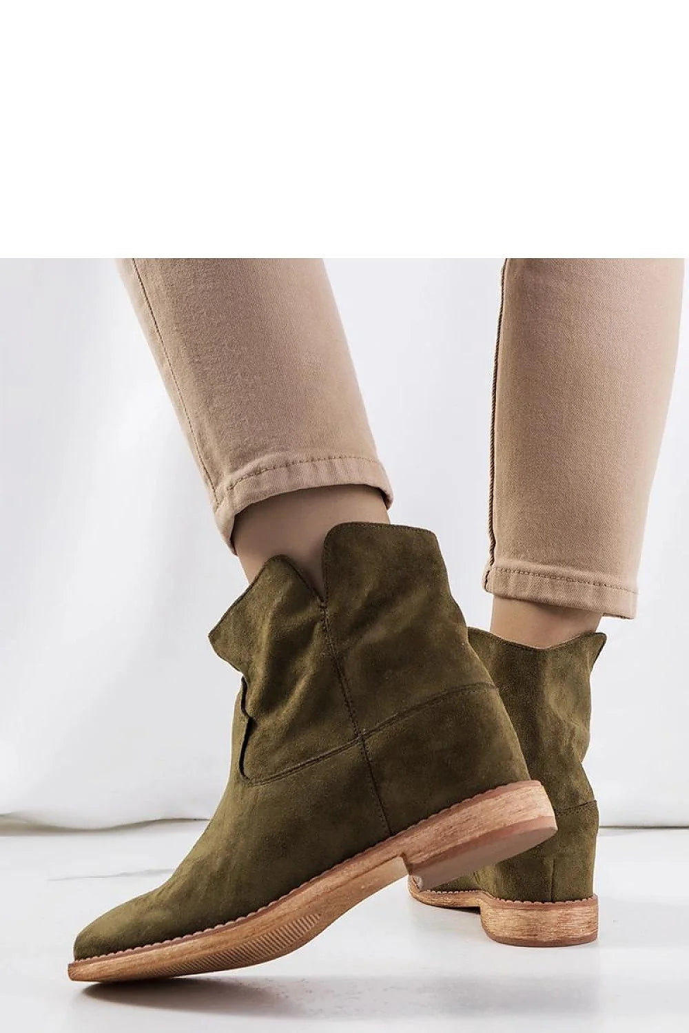 Bottines femmes style western vert olive tige montante semelle compensée doublée confortable élégance mode casual