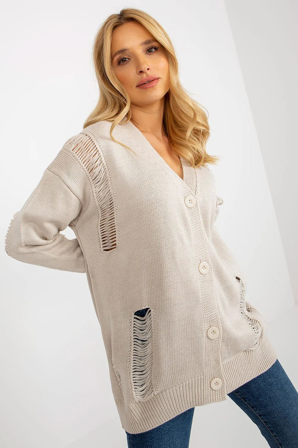 Cardigan pour femme modern design casual couleur fuchsia V-neck maille laine acrylique longueur généreuse boutons assortis poches effilées