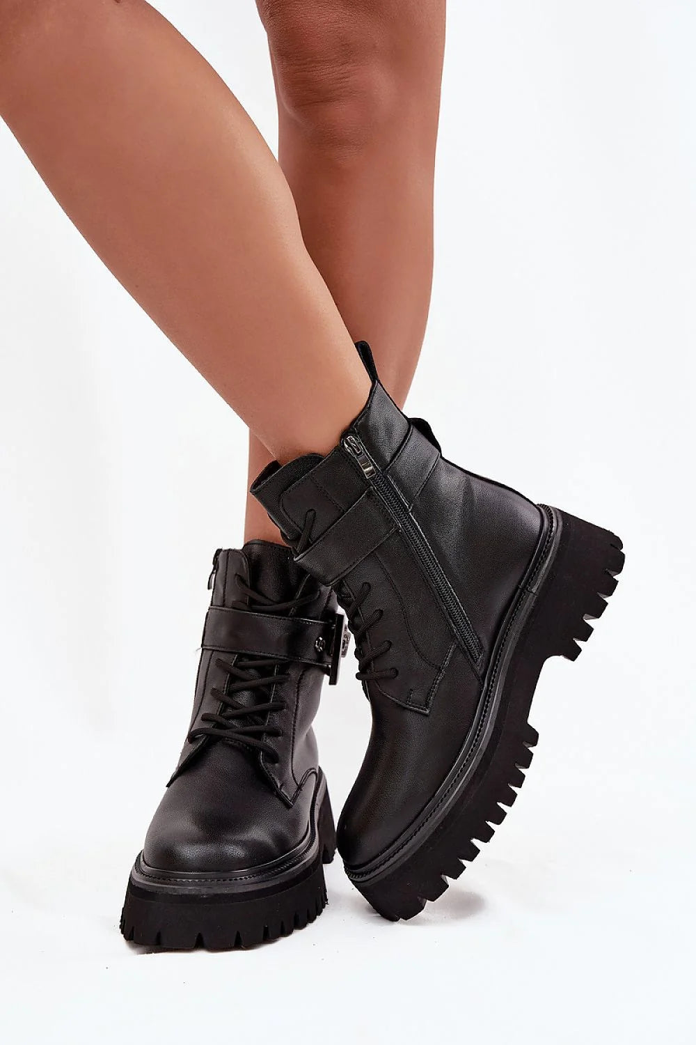 bottines femme montantes cuir naturel plateforme crantée antidérapante talon bloc lacées fermeture éclair bride réglable boucle doublée chaude confortables rock
