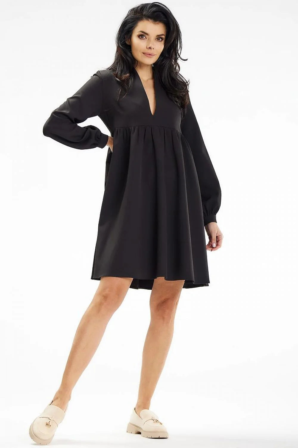 Robe de jour élégante design trapeze manches longues décolleté V profond tissu fluide polyester elastane taille ajustable femme