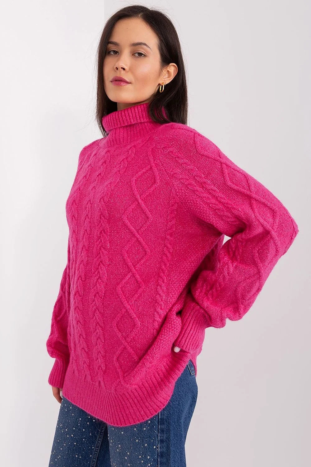 Pull col roulé maille torsadée motifs losanges couleur vive rose fuchsia femme style intemporel confort optimal manches longues