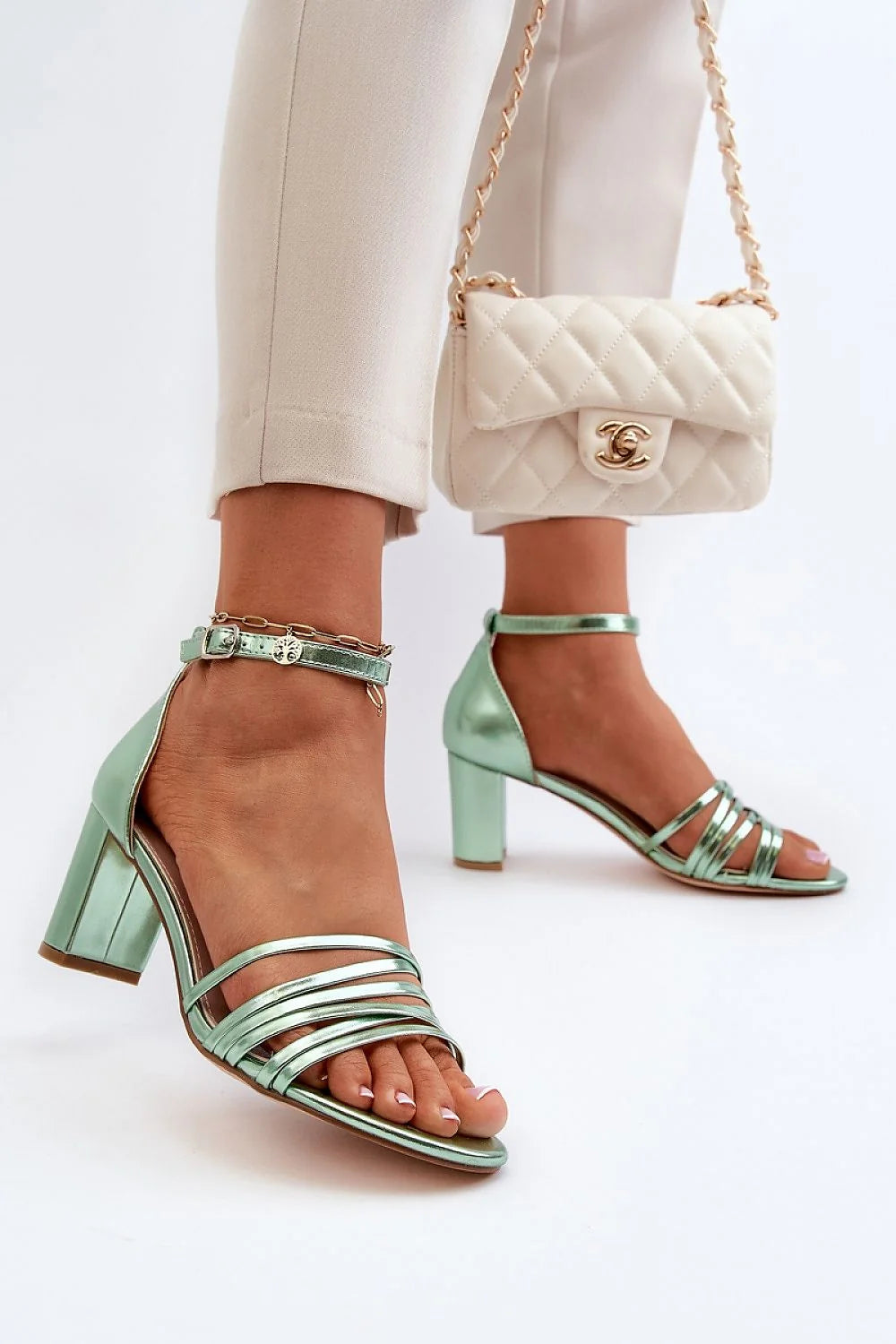 Sandales à talons blocs vert menthe métallisé femmes design moderne lanières ajustables confort summer shoes