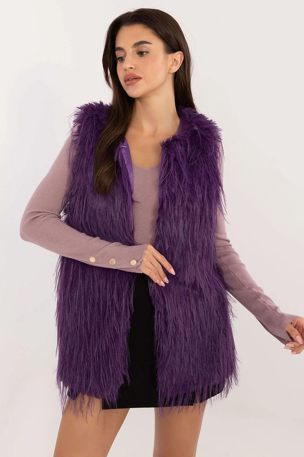 Gilet en fausse fourrure pour femme, style audacieux, couleur violette, coupe droite, sans manches, doublure intérieure, occasion polyvalente, mode élégante
