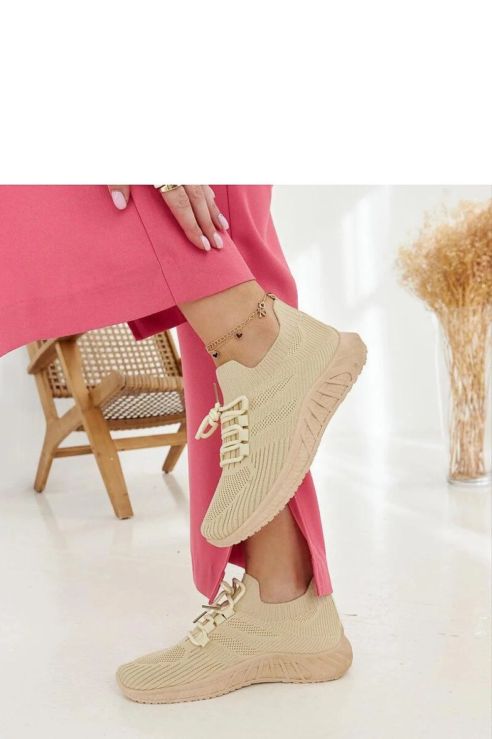 baskets solea femme maille tricotée beige nude silhouette sock col monté lacets plats semelle épaisse texturée amorti respirante