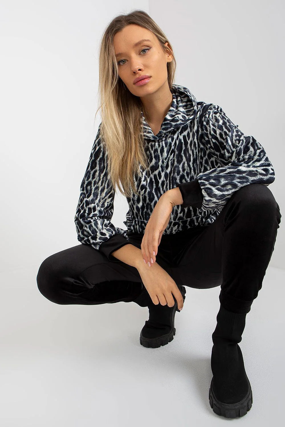 Ensemble Rue Paris sweat-shirt capuchon pantalon jogger velours coton élasthanne motifs animaux noir blanc bleu femme