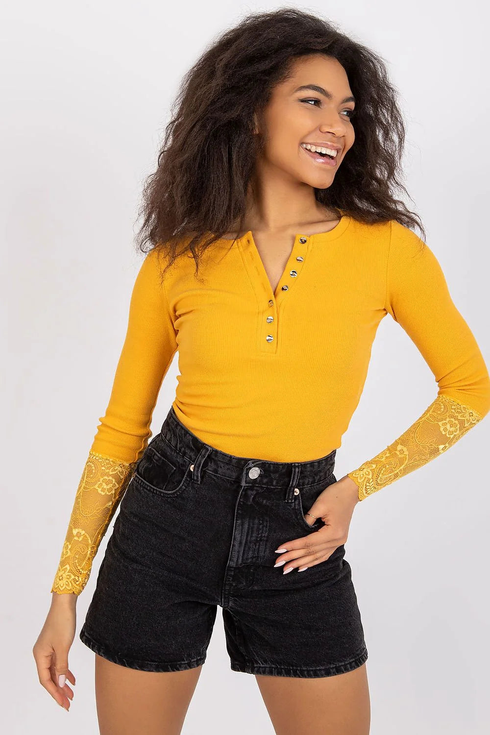 chemisier Rue Paris coton extensible côtelé jaune moutarde manches longues dentelle florale poignets ajusté décolleté boutonnage boutons métalliques élégant flatteur