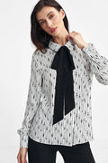 Blouse élégante femme manches longues rayures noires blanc tissu fluide col nœud noir coupe ajustée