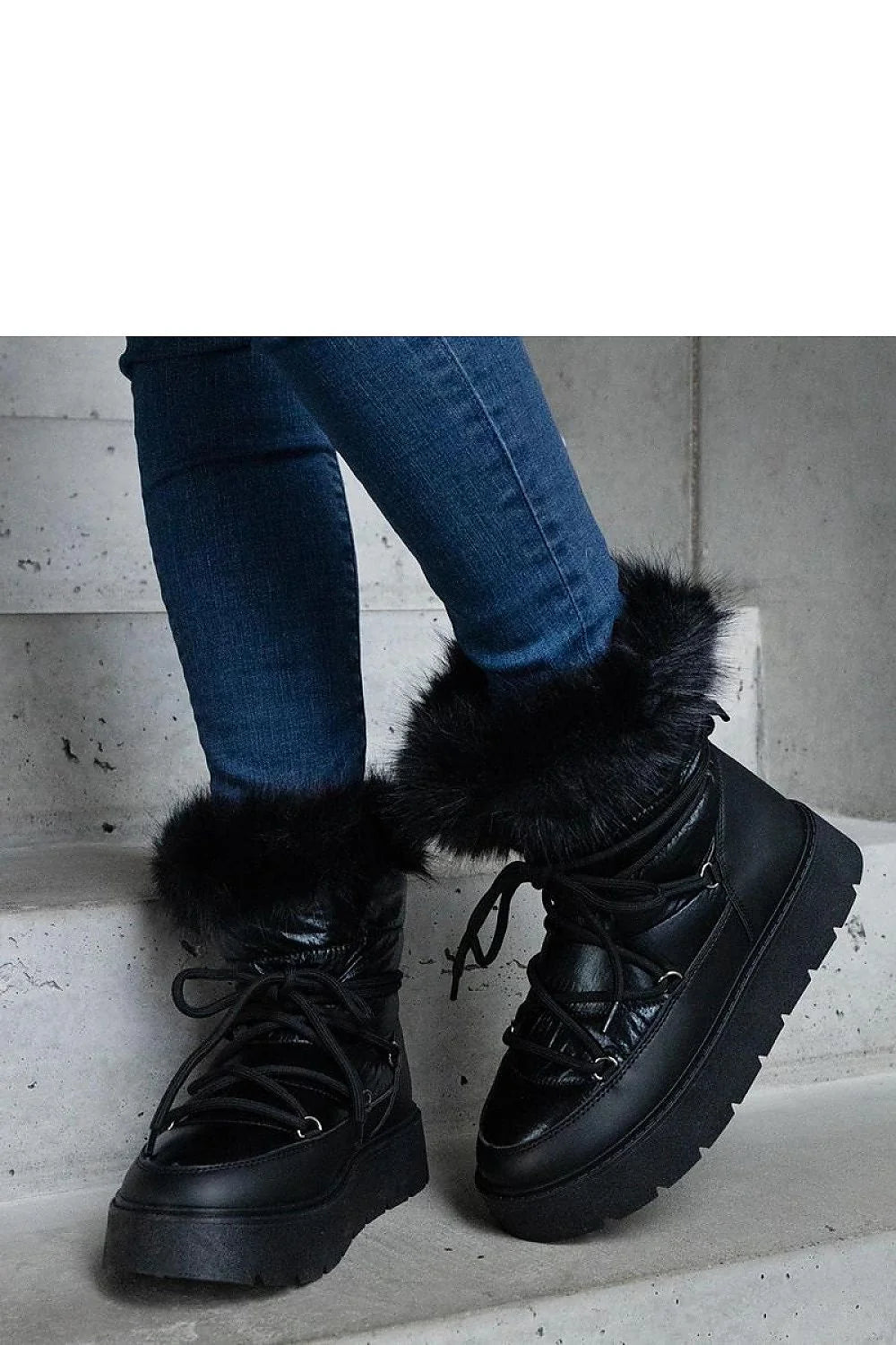 Bottes de neige pour femmes style urbain design moderne doublure fourrure noire hautes cheville mi-mollet lacets métal