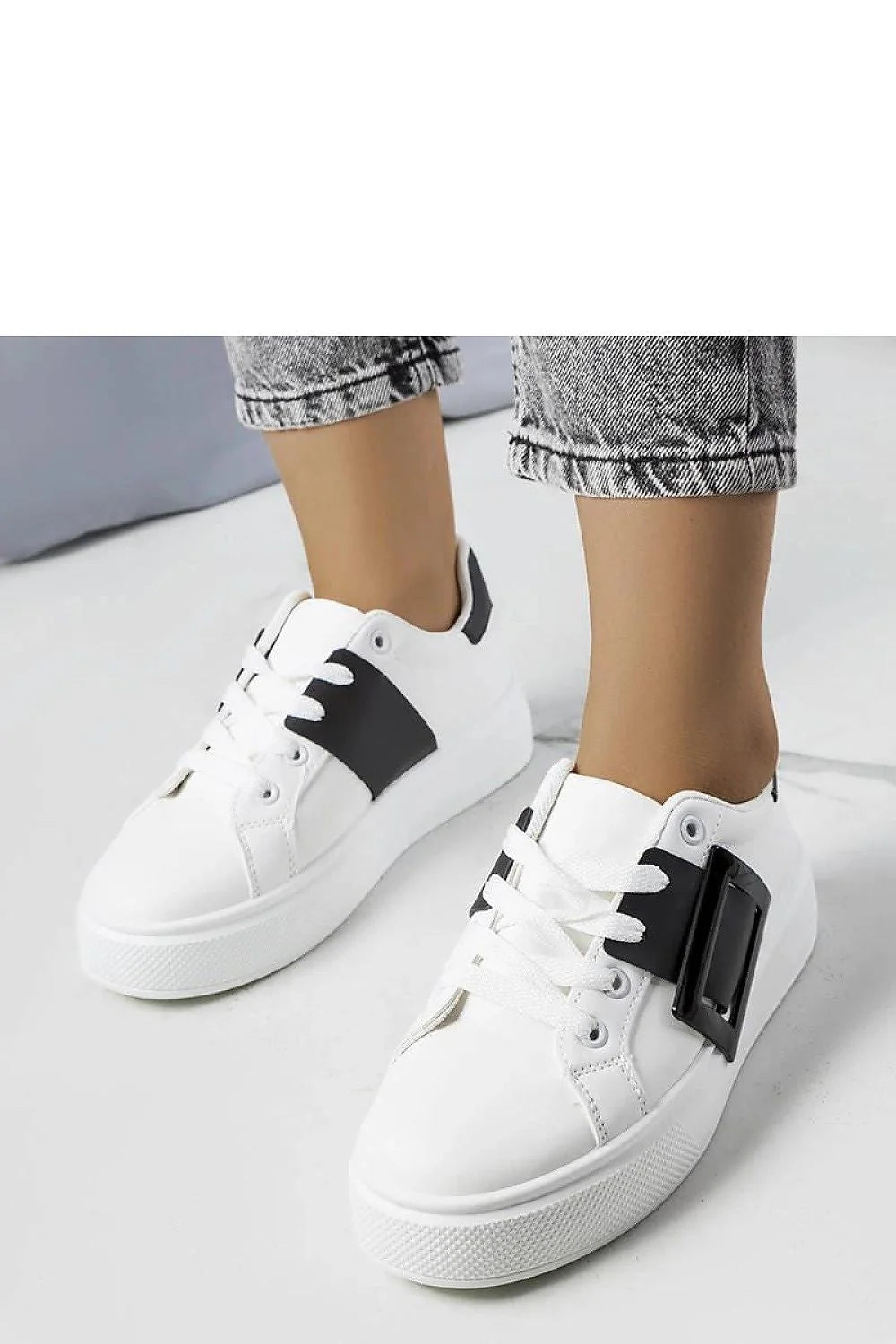 Solea baskets blanches boucle noire similicuir semelle plateforme caoutchouc talon3cm rembourré lacets minimaliste casualchic femme estivale confortable antidérapante