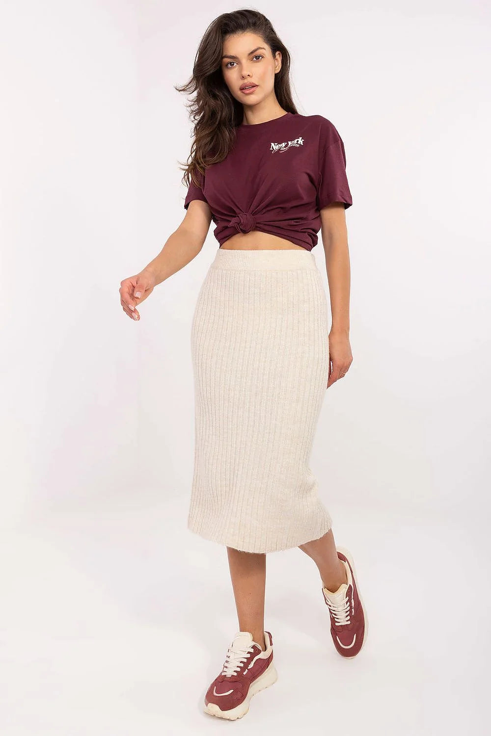 jupe midi maille côtelée beige taille haute ceinture élastique coupe ajustée mi mollet extensible confortable