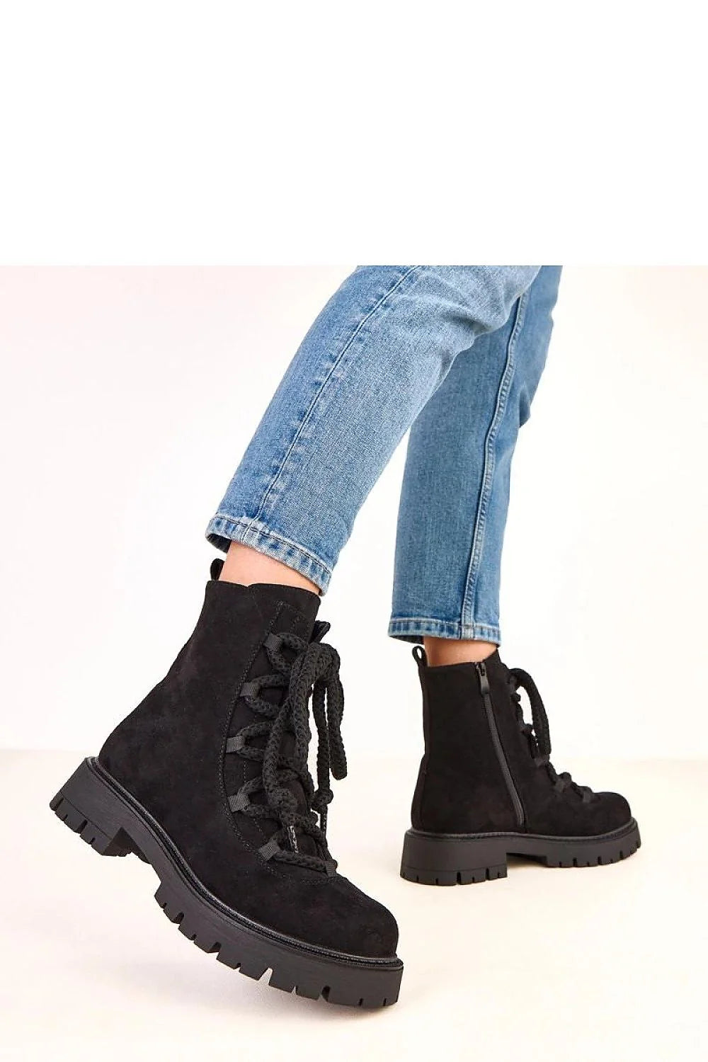 bottines femme cuir suédé écologique noir lacets zip latéral bout rond talon 4cm tige 15cm semelle crantée antidérapante