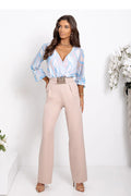 ensemble élégant femme chemisier chiffon fluide imprimé pastel col plongeant manches bouffantes pantalon tailleur beige taille haute ceinture