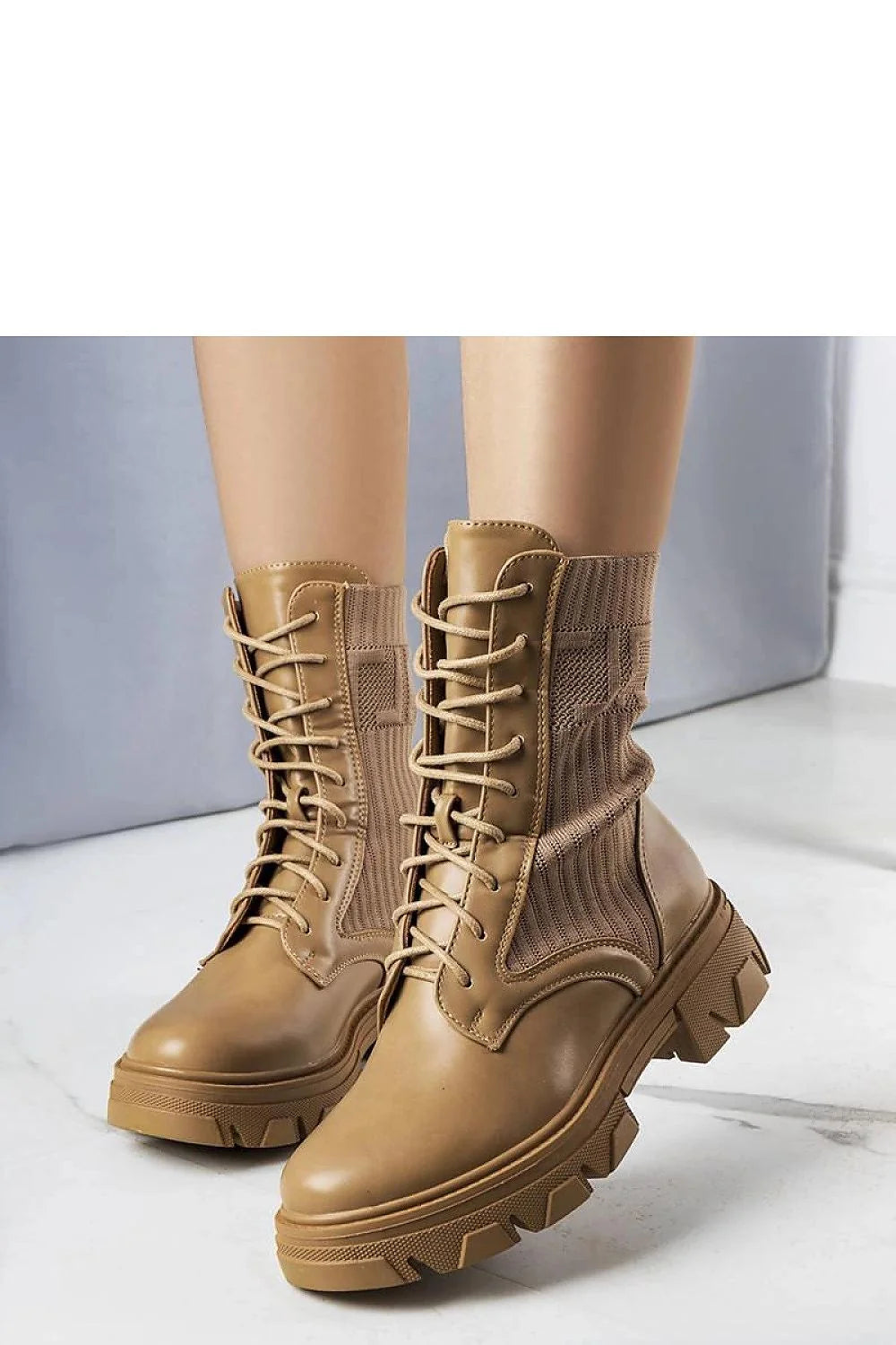 bottines femme montantes beige camel militaire urbaine robustes confortables maille extensible similicuir lisse semelle épaisse crantée antidérapante talon bloc bout
