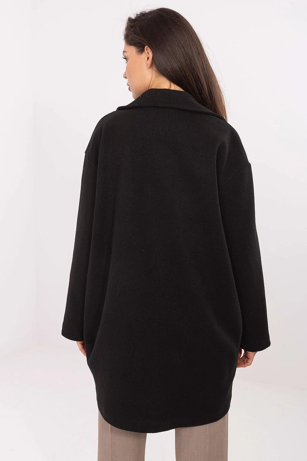manteau femme oversize noir mi longue droit double boutonnage grands revers poches rabat manches longues laineux épais feutré