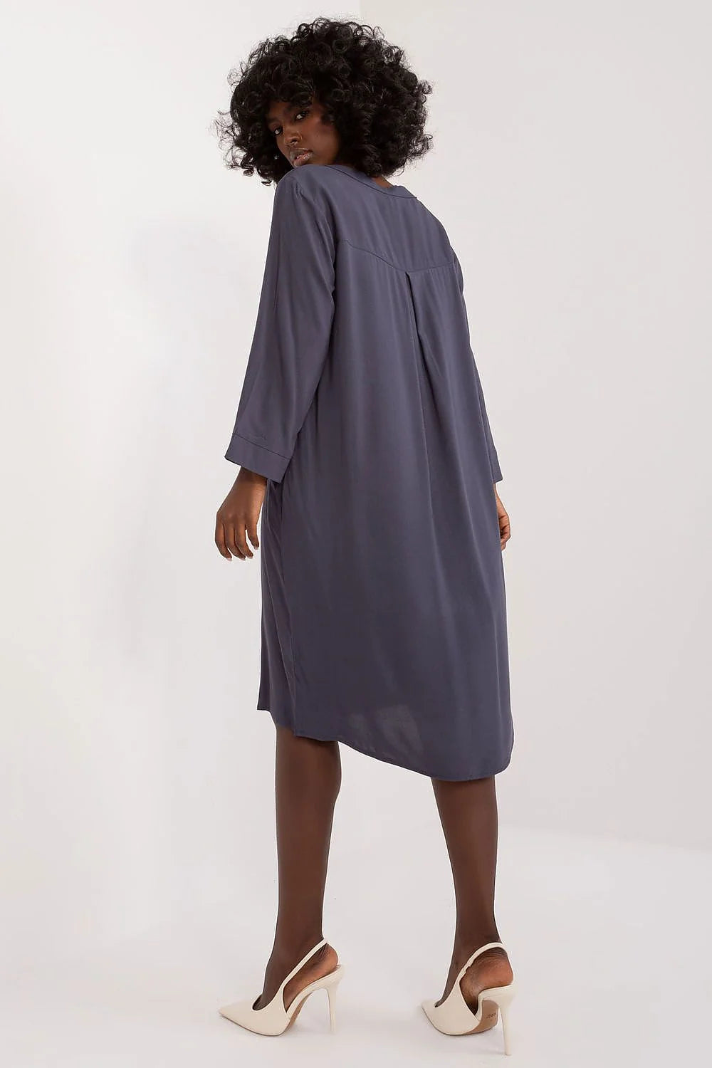 Robe de jour Sublevel élégante en viscose longueur midi manches longues col V minimaliste femmes