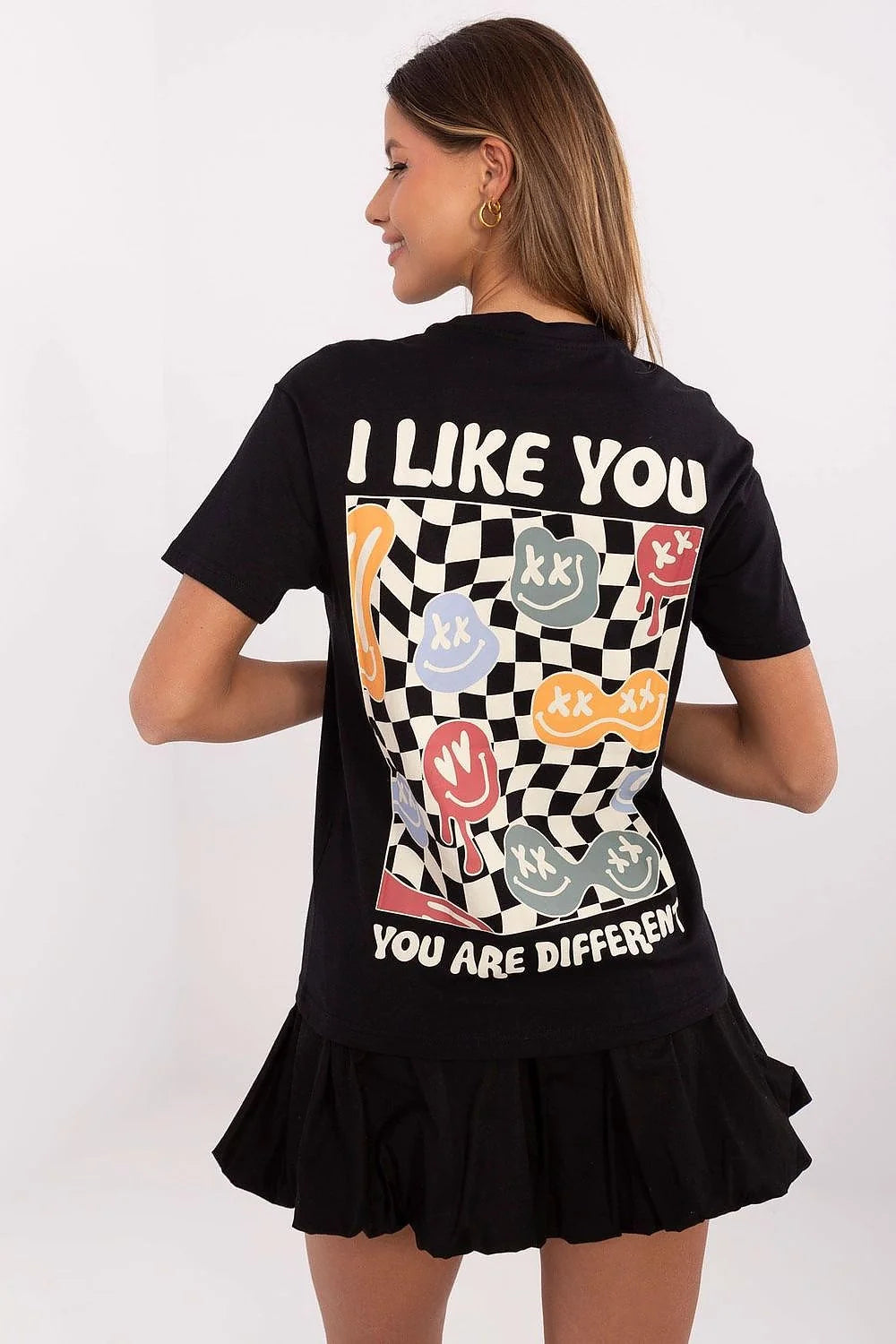 T-shirt pour femme en coton noir manches courtes message YOU ARE DIFFERENT graphisme sucette rose cœur blanc style casual
