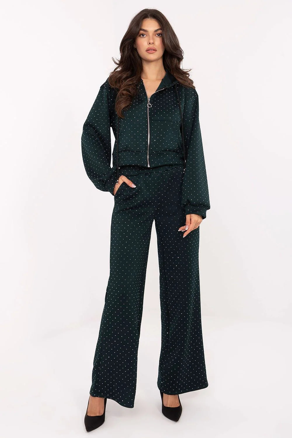 survêtement femme chic velours vert sapin strass scintillants sweat zippé capuche cordon pantalon taille haute jambes larges poches latérales
