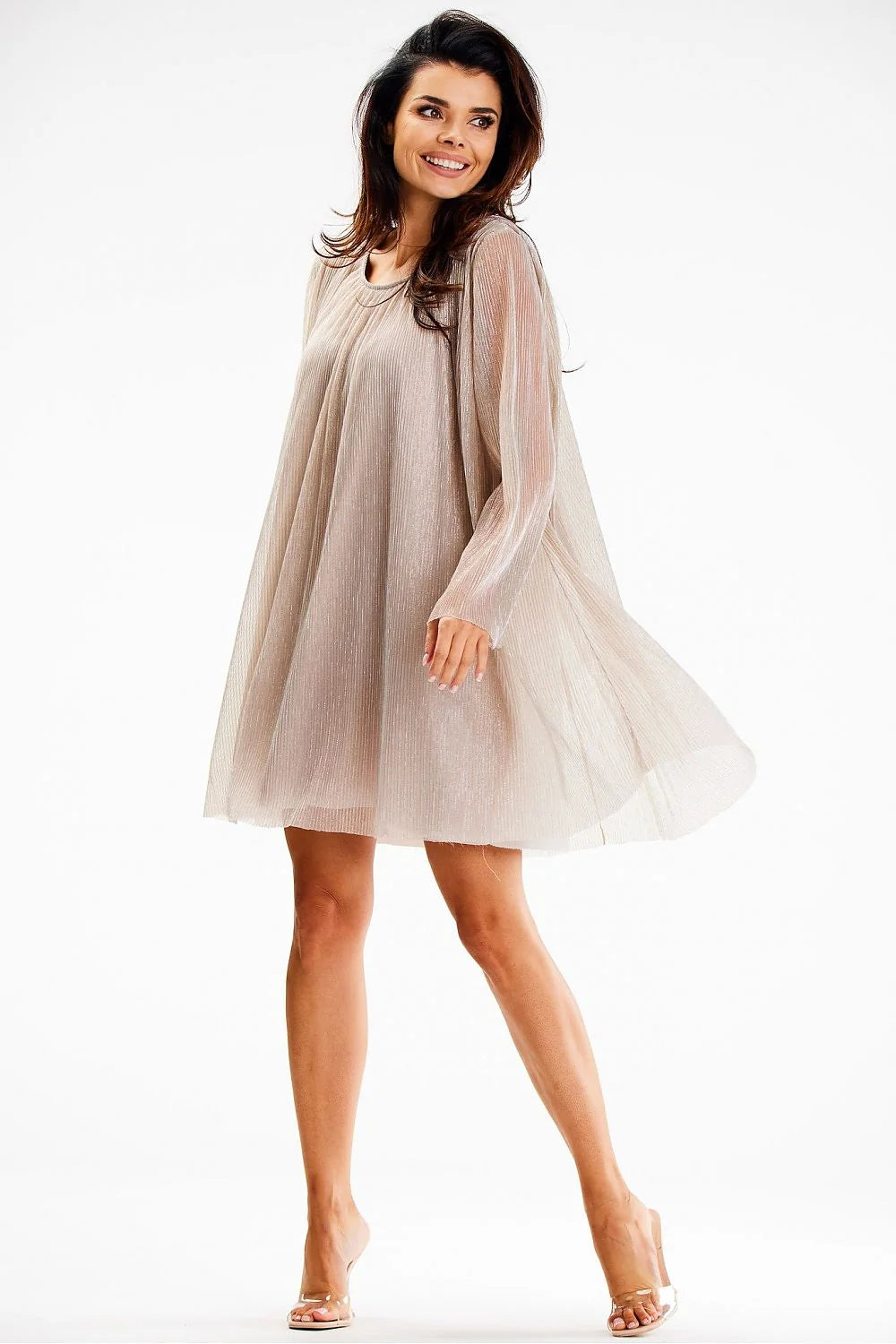 Robe de soirée élégante longue manches longues style trapèze tissu transparent beige nude femme