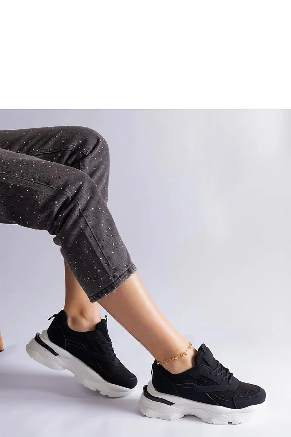 baskets Solea femme noir semelle épaisse blanche chunky sportives urbaines confortables écologiques mesh respirant simili cuir matelassé talon renforcé