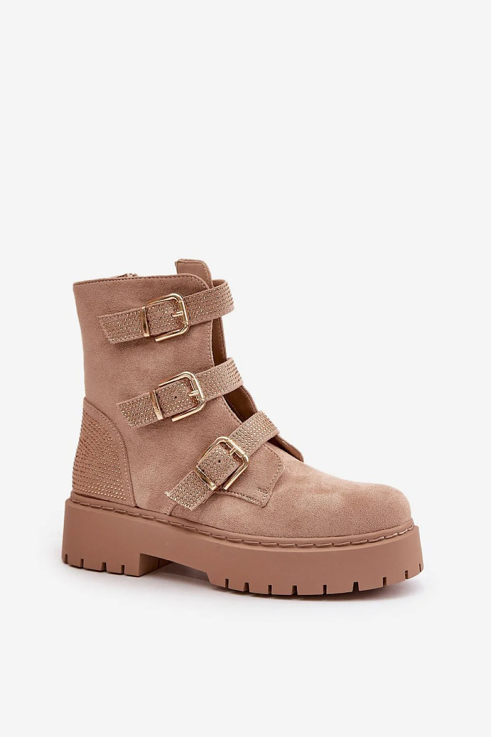 bottines femme modernes audacieuses utilitaire chic cuir suédé beige triples sangles boucles dorées semelle épaisse crantée bout rond zip latéral