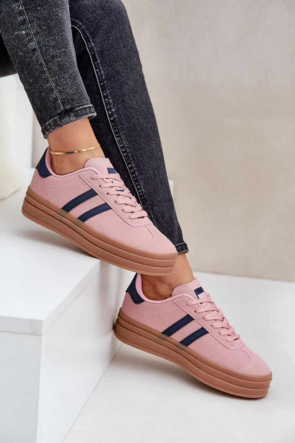 Chaussures de sport pour femmes style moderne confortable plateforme cuir suédé ecofriendly tige 7.5cm semelle piano occasion quotidienne