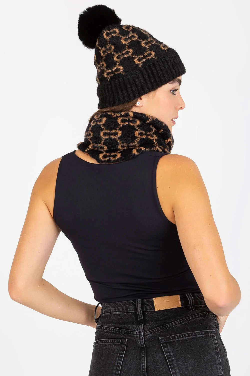Écharpe Infinity et Bonnet assortis en acrylique motif animalier tendance mode hiver féminine