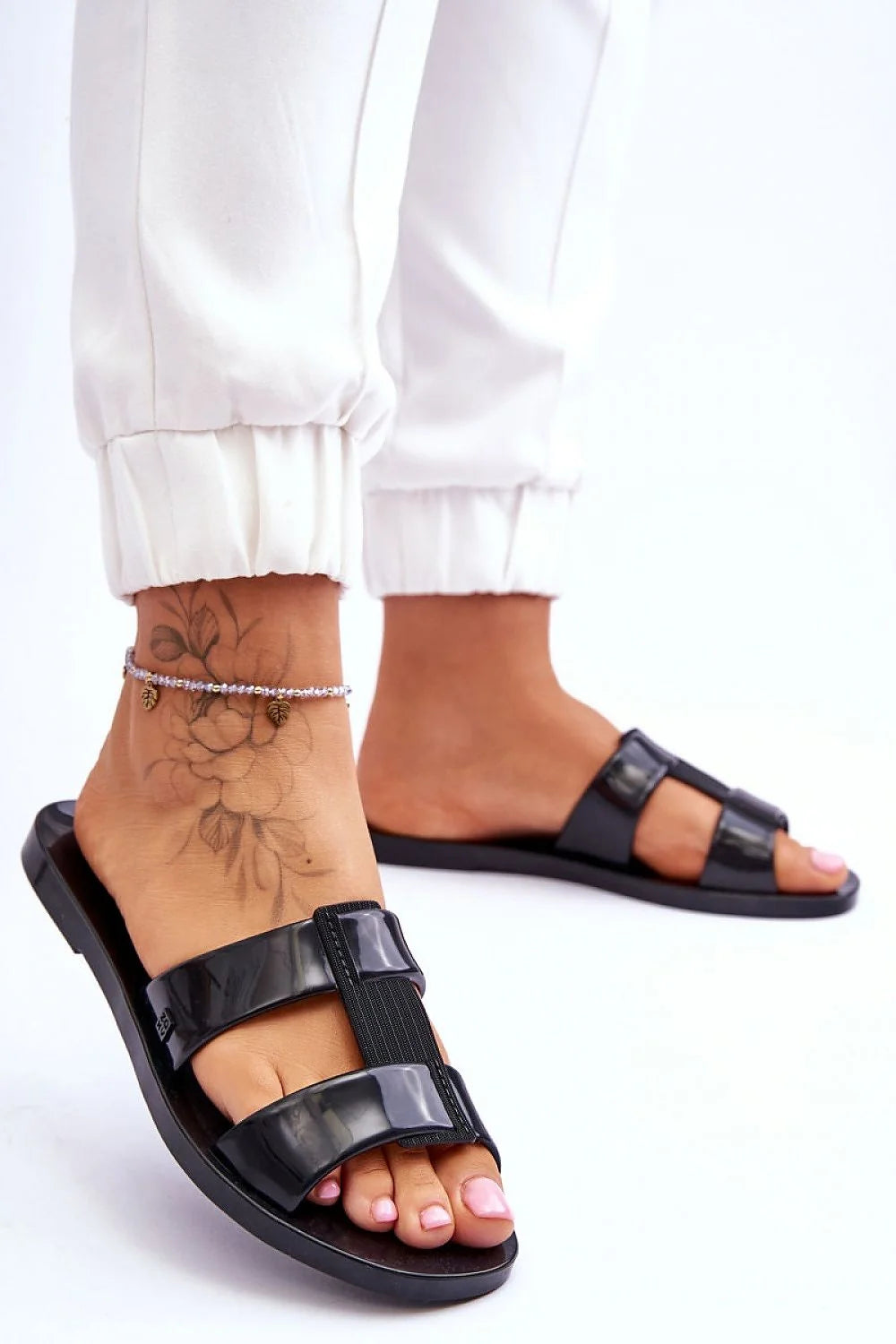 Sandales femmes style minimaliste été 2023 vegan confortable lanières élastiques tatouage floral pendentif feuille
