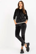 Ensemble détente pour femmes en velours noir manches longues capuche ajustée pantalon élasthanne viscose