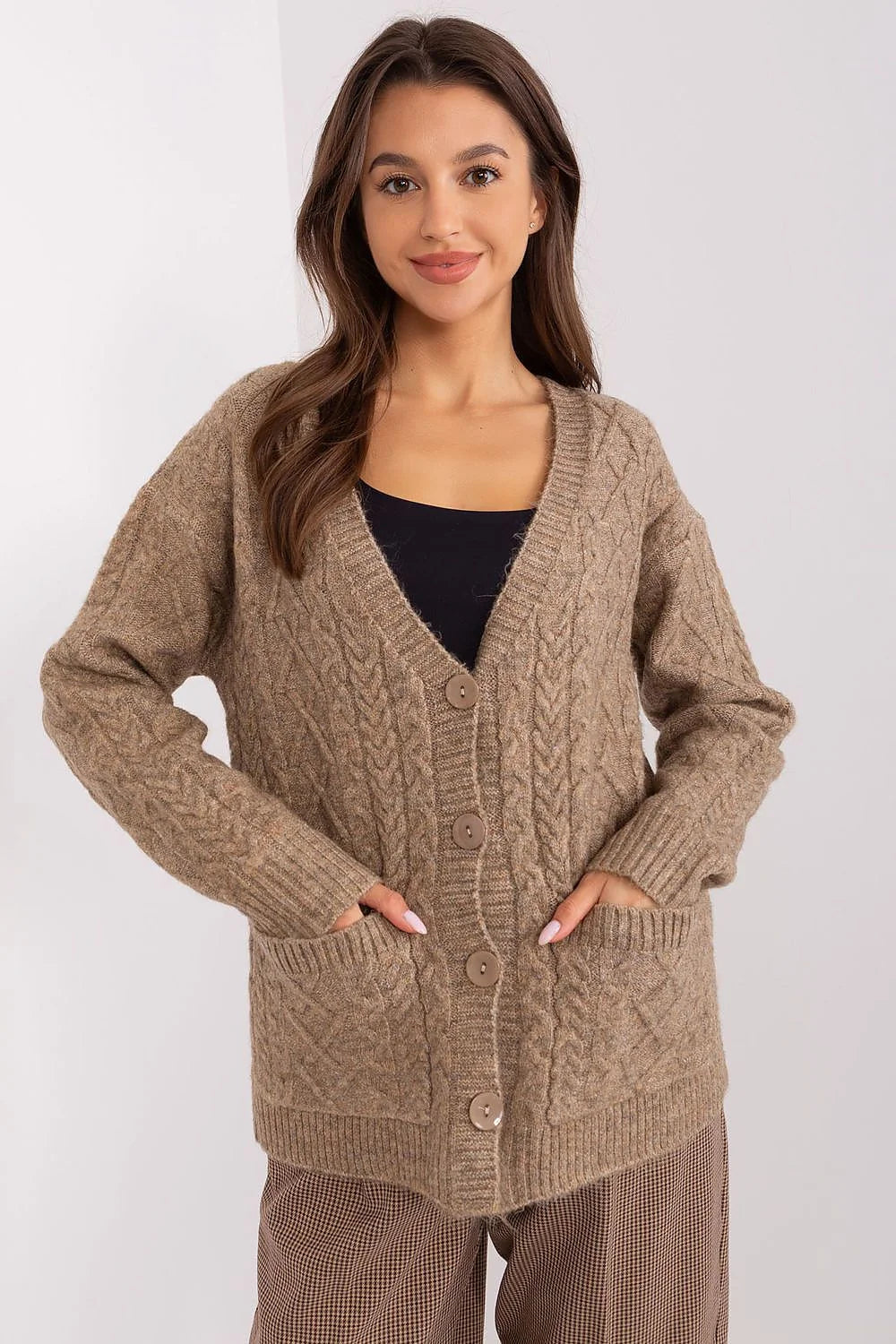 Cardigan pour femme en laine mélange design V-neck texture torsades couleur taupe taille polyvalente