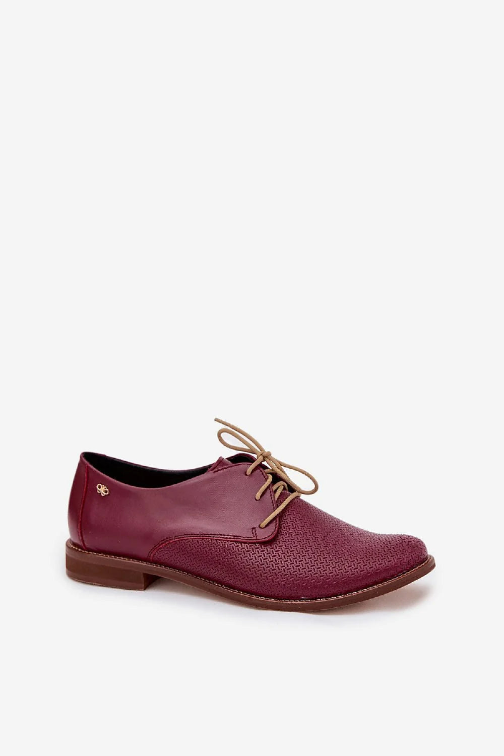 derbies femme bordeaux cuir grainé texturé bout pointu lacets beiges talon bas semelle marron cousue empeigne perforée confort élégant