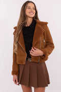 Veste aviateur femme en suédine fourrure synthétique col large plissée, jupe mi-cuisse couleur brune, style chic décontracté automne hiver