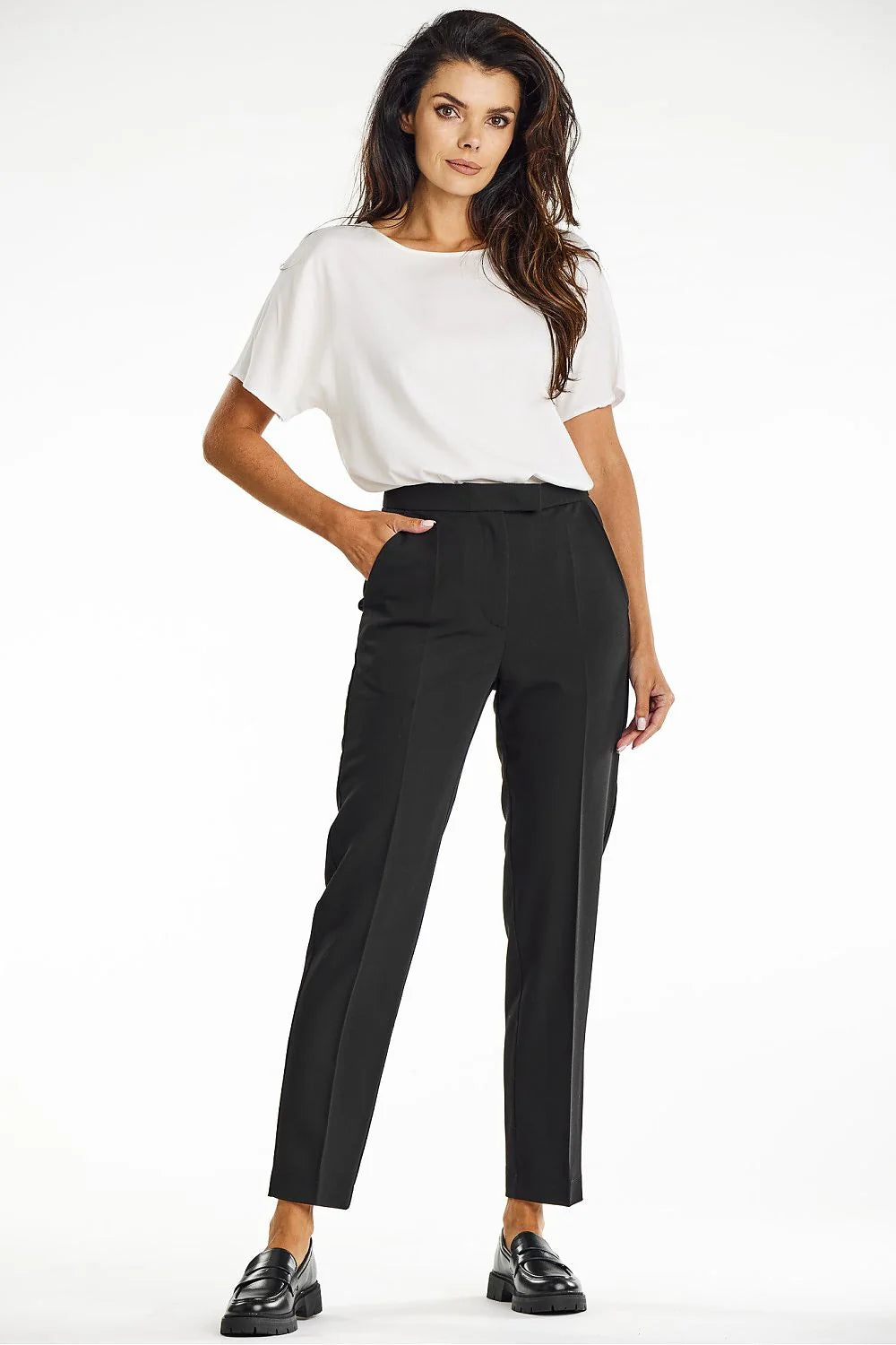 pantalon cigarette femme taille haute coupe droite noir viscosé structuré plis marqués poches latérales taille cintrée longueur cheville Awama