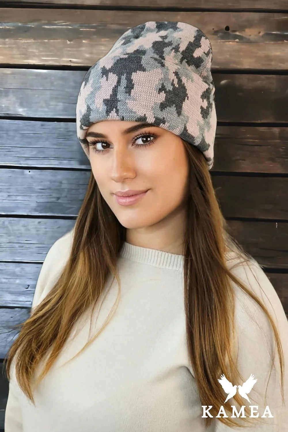 bonnet femme camouflage slouchy maille douce tricotée oversize côtelé discret extensible chaud confortable élégant moderne intemporel gris bleu clair