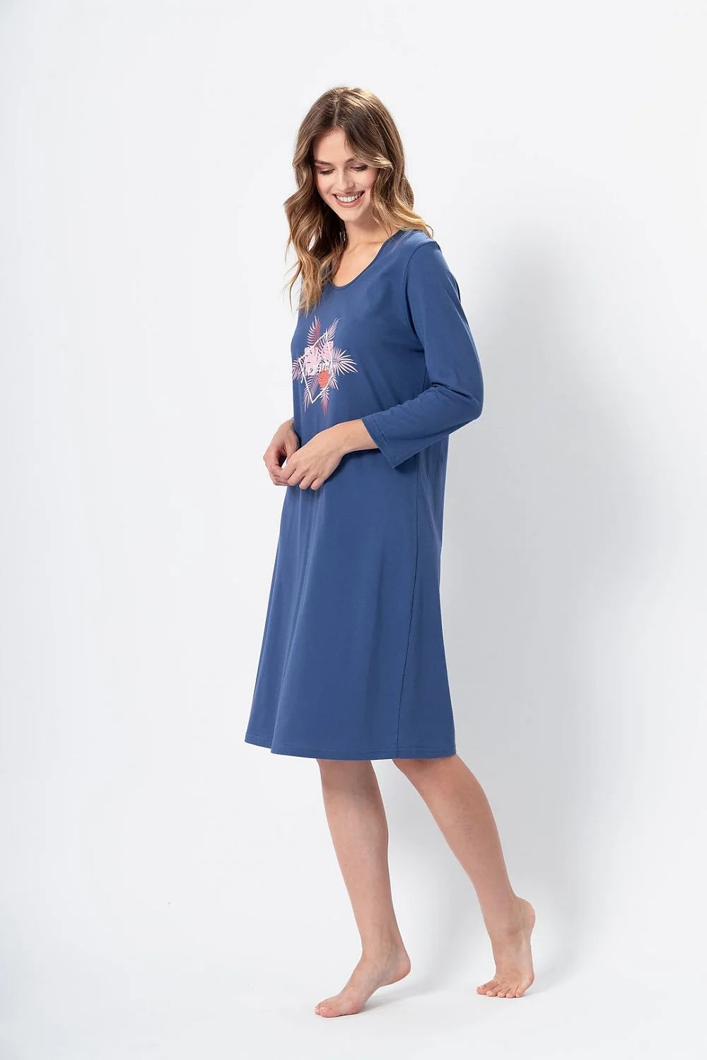 Robe décontractée pour femmes design minimaliste couleur bleu foncé motif graphique manches 3/4 col rond taille ajustable