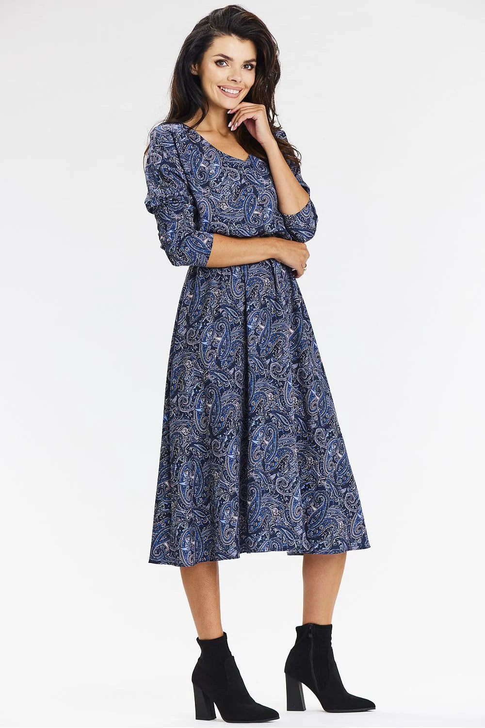 Robe féminine classique imprimé paisley bleu marine manches longues encolure ronde taille ajustée femme
