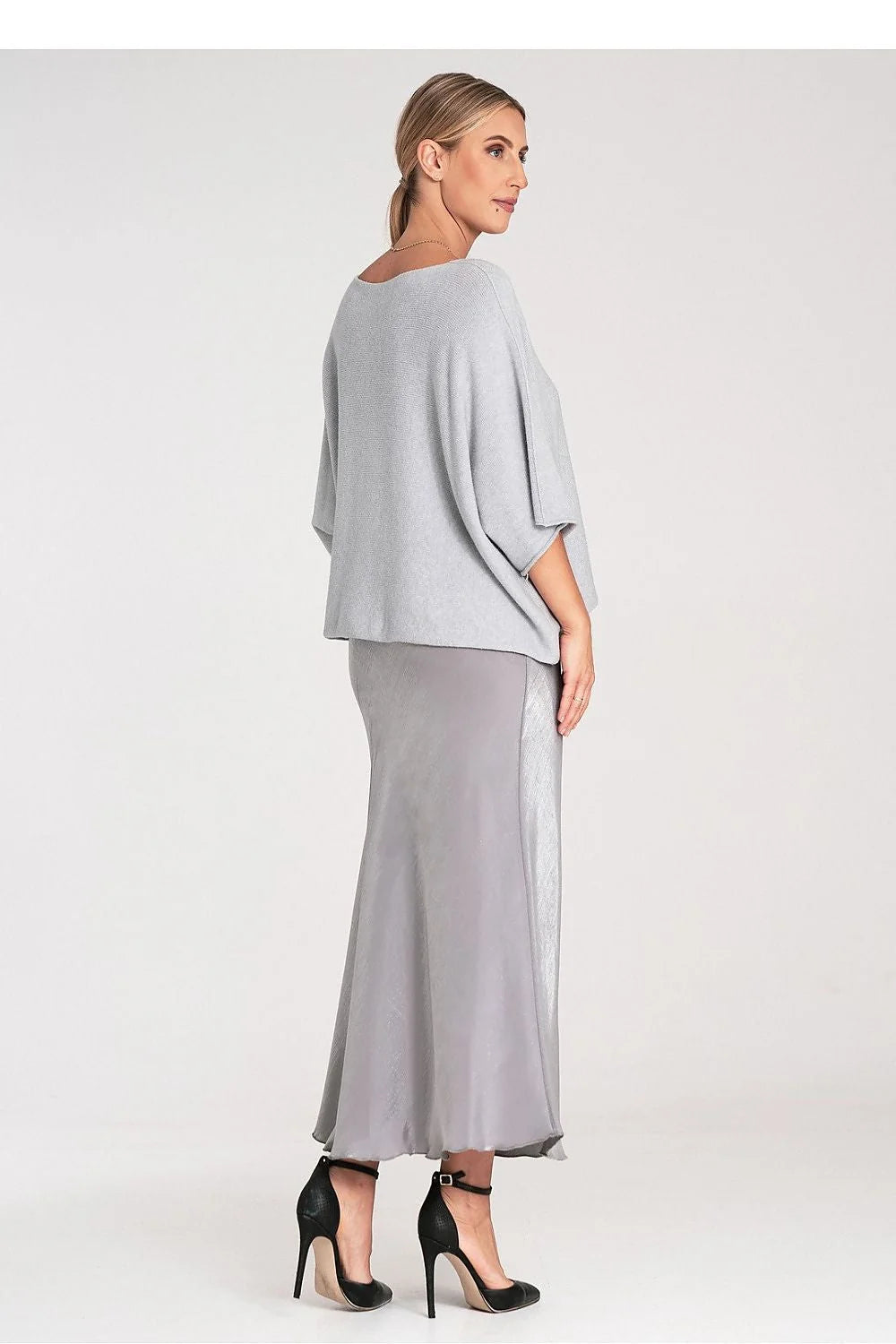 pull poncho femme maille fine gris clair oversize encolure bateau manches amples troisquarts kimono tombé fluide ourlet asymétrique