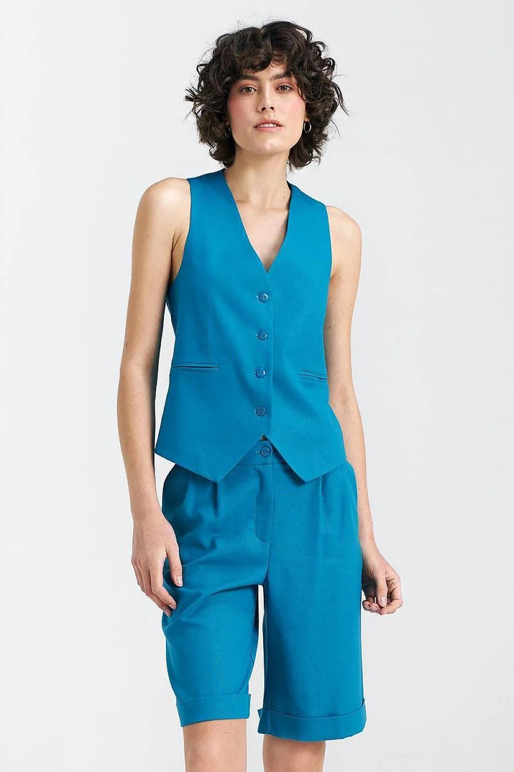 Gilet sans manches col V en mélange polyester coton bermuda genou longueur droite plis passepoil bleu vif femme occasionnels semi-formelles