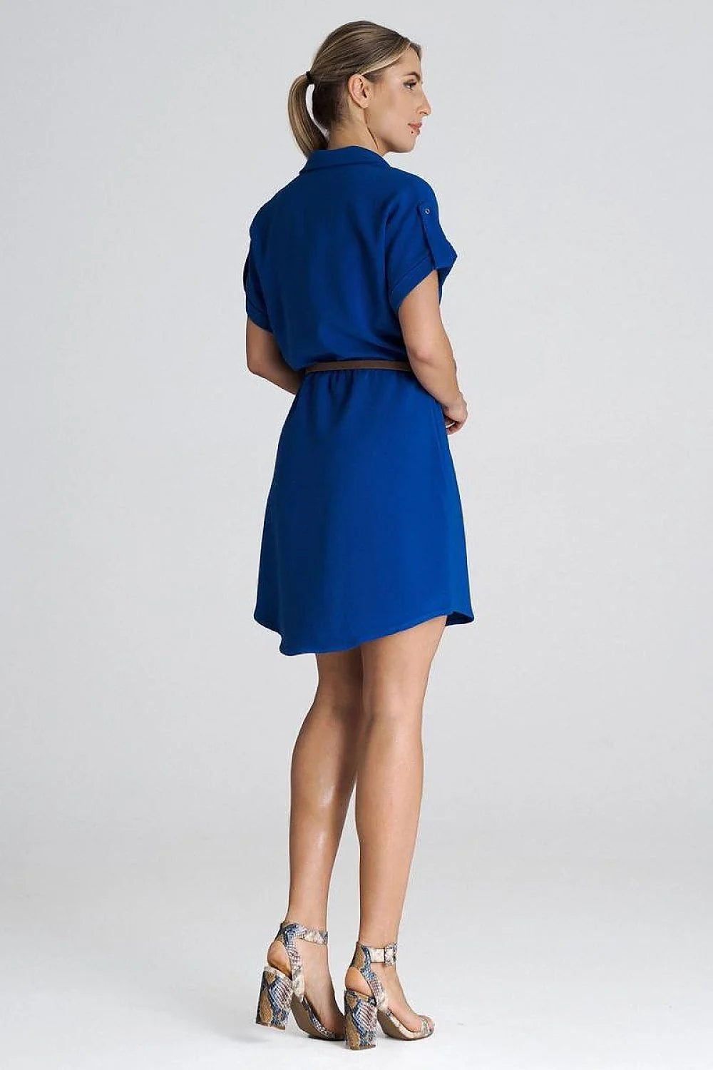 Robe féminine moderne style décontracté couleur bleu royal manches courtes col chemise ceinture taille ajustable polyester élasthanne viscose femme