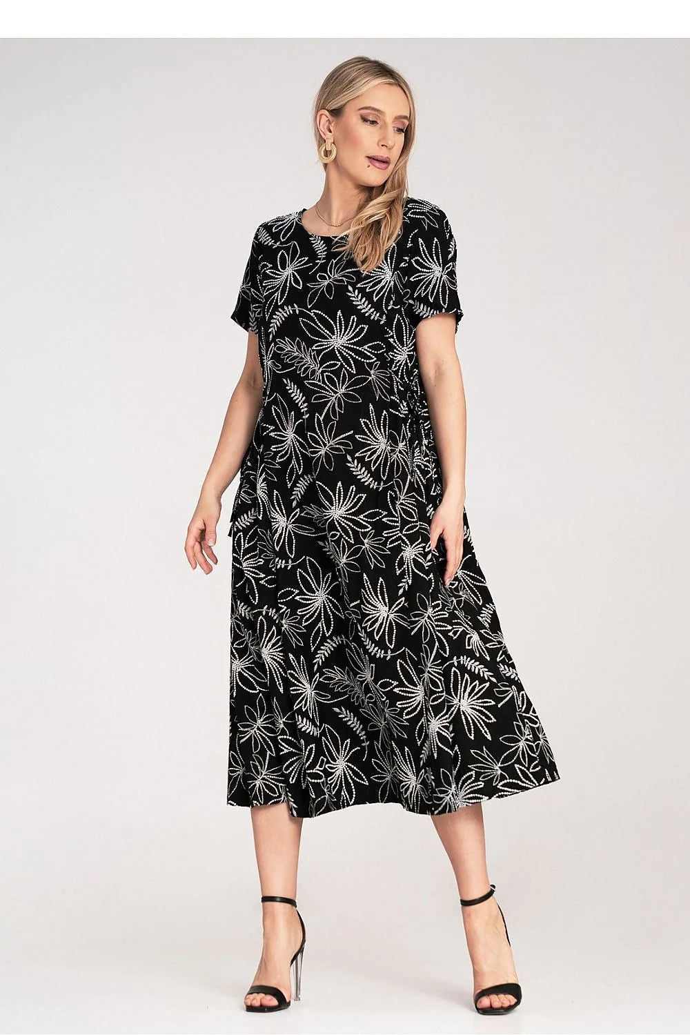 Robe de jour Figl à manches courtes col rond imprimé floral blanc sur fond noir taille ajustable femme