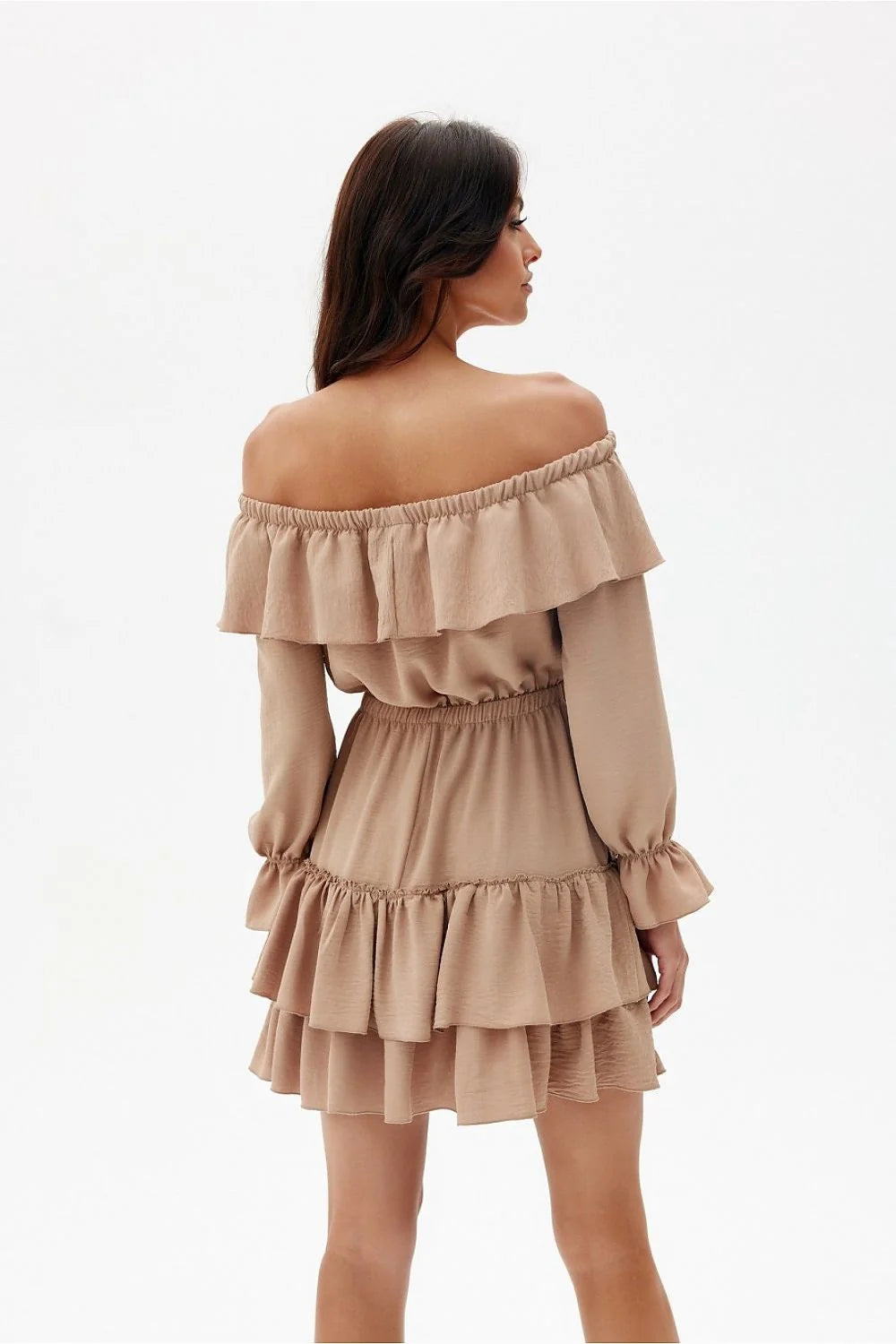 Robe de jour élégante coupe évasée encolure Bardot manches longues volants beige clair femme